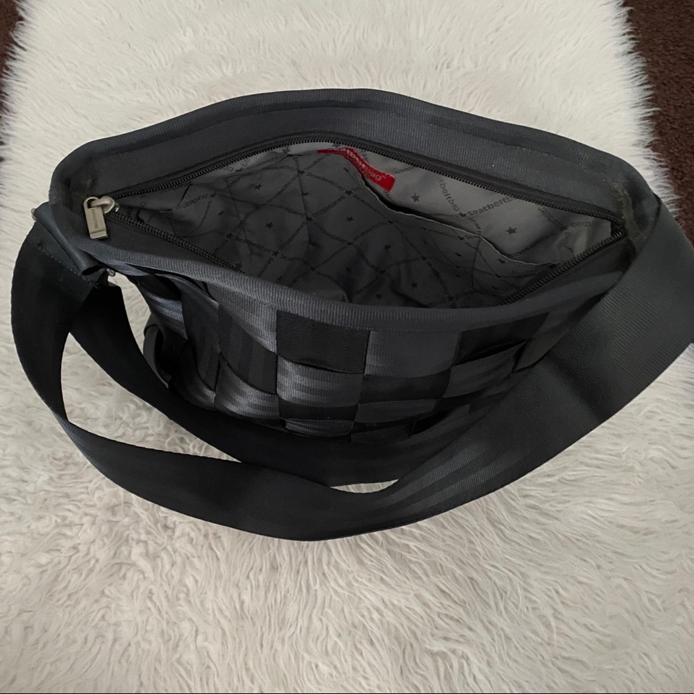 Harvey Seat Belt Large Bag - Picture 5 of 10